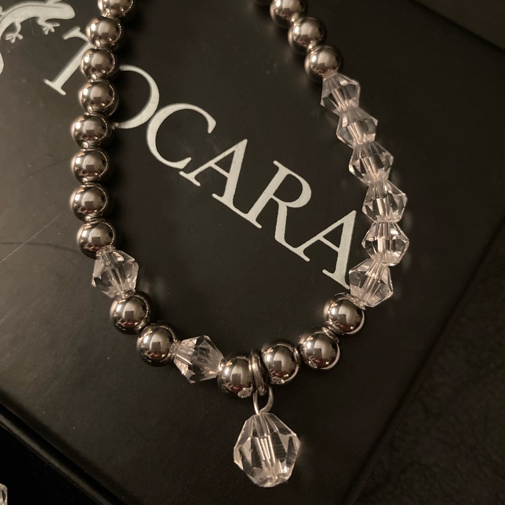 Tocara “Sophie” Crystal beads & Stainless Steel. Offset pattern Gift Box